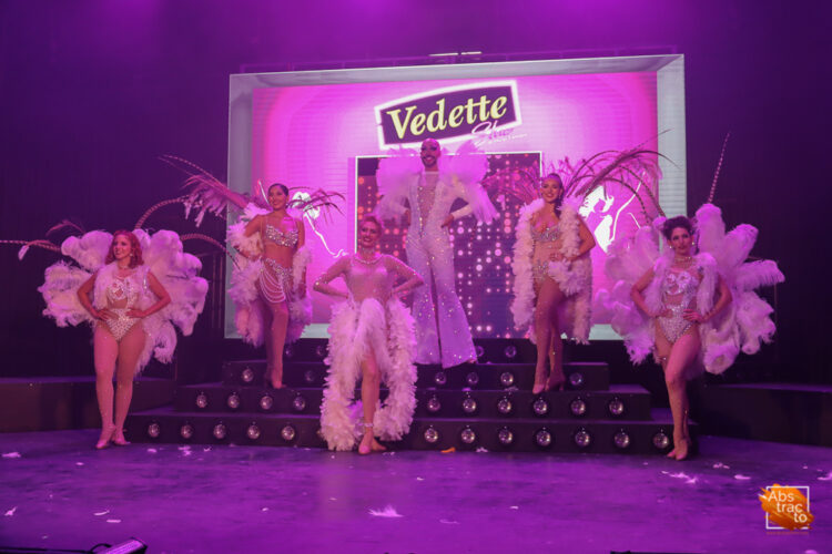 Esto, no es una obra de teatro, no es un musical es ¡Vedette Show!