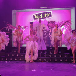 Esto, no es una obra de teatro, no es un musical es ¡Vedette Show!